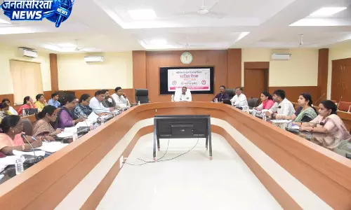 कलेक्टर ने ली महिला व बाल विकास विभाग की समीक्षा बैठक कलेक्टर ने ली महिला व बाल विकास विभाग की समीक्षा बैठक