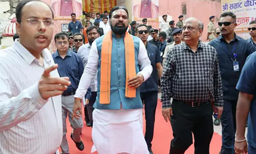 बिहार के मुख्यमंत्री ने बुद्ध पूर्णिमा के अवसर पर विष्णुपद मंदिर में की पूजा-अर्चना बिहार के मुख्यमंत्री ने बुद्ध पूर्णिमा के अवसर पर विष्णुपद मंदिर में की पूजा-अर्चना