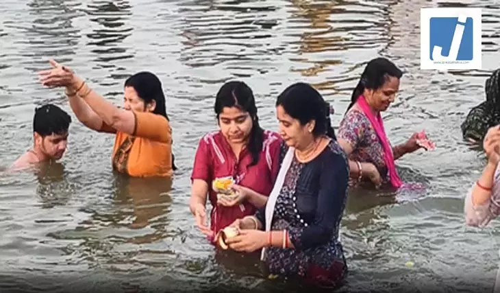बुद्ध पूर्णिमा पर आस्था का सैलाब: प्रयागराज और हरिद्वार में हजारों श्रद्धालुओं ने किया पवित्र स्नान बुद्ध पूर्णिमा पर आस्था का सैलाब: प्रयागराज और हरिद्वार में हजारों श्रद्धालुओं ने किया पवित्र स्नान