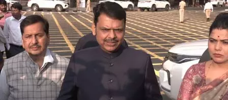 महाराष्ट्र दिवस पर सीएम फडणवीस ने संयुक्त आंदोलन के लिए जान कुर्बान करने वालों को दी श्रद्धांजलि महाराष्ट्र दिवस पर सीएम फडणवीस ने संयुक्त आंदोलन के लिए जान कुर्बान करने वालों को दी श्रद्धांजलि