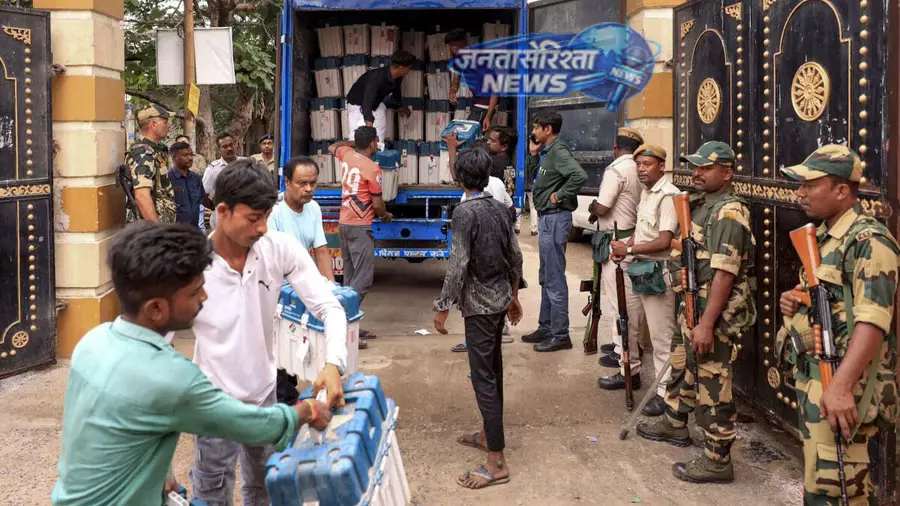 पश्चिम बंगाल चुनाव: काउंटिंग सेंटर 87 से घटकर 77 हो सकते हैं, TMC ने उठाए सवाल पश्चिम बंगाल चुनाव: काउंटिंग सेंटर 87 से घटकर 77 हो सकते हैं, TMC ने उठाए सवाल