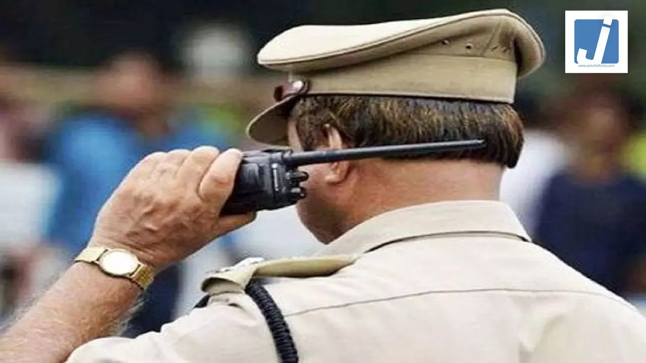 ड्यूटी से नदारद रहने वाले पांच पुलिसकर्मियों को किया गया निलंबित, मॉल में घूमने गए ड्यूटी से नदारद रहने वाले पांच पुलिसकर्मियों को किया गया निलंबित, मॉल में घूमने गए
