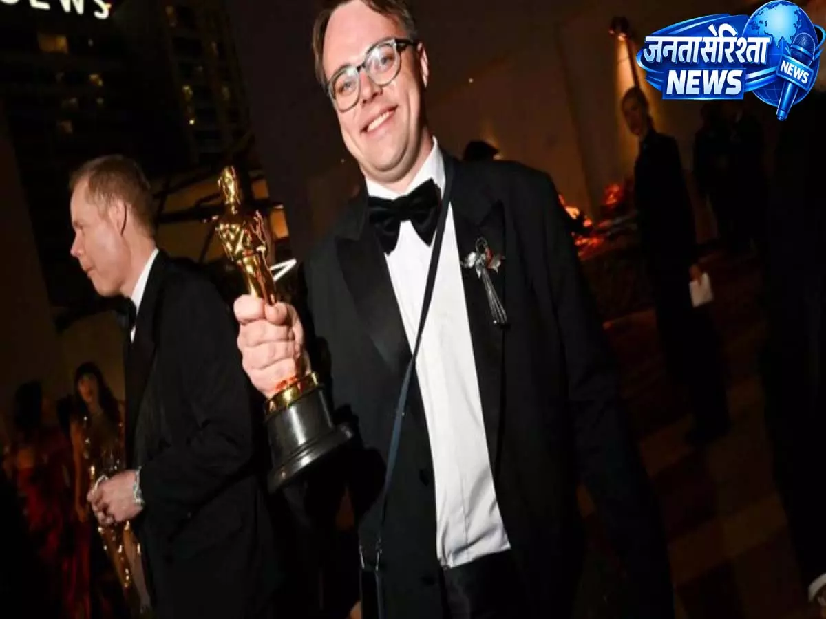 ऑस्कर विवाद: JFK सिक्योरिटी मामले के बाद रूसी फिल्ममेकर पाशा तलांकिन से अवॉर्ड वापस ऑस्कर विवाद: JFK सिक्योरिटी मामले के बाद रूसी फिल्ममेकर पाशा तलांकिन से अवॉर्ड वापस