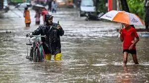 Kolkata: बंगाल के कई इलाकों में भारी बारिश का अलर्ट Kolkata: बंगाल के कई इलाकों में भारी बारिश का अलर्ट