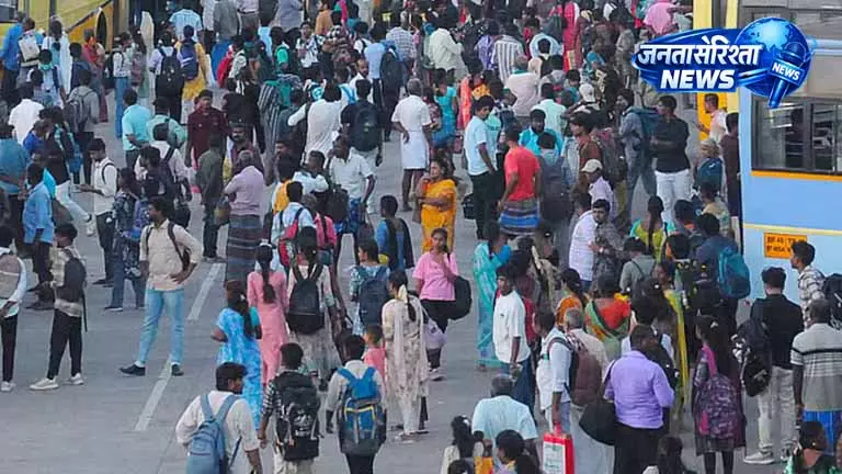 Chennai: 3,876 बसों से 2.13 लाख यात्रियों का आवागमन Chennai: 3,876 बसों से 2.13 लाख यात्रियों का आवागमन
