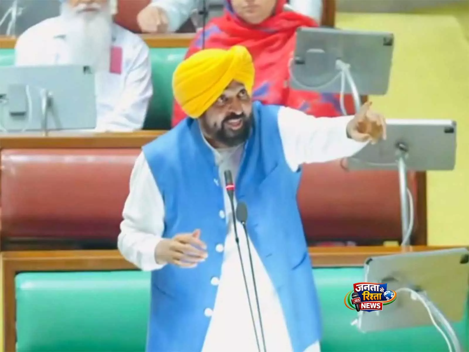 पंजाब विधानसभा में हंगामा, कांग्रेस-अकाली दल का CM मान पर आरोप पंजाब विधानसभा में हंगामा, कांग्रेस-अकाली दल का CM मान पर आरोप