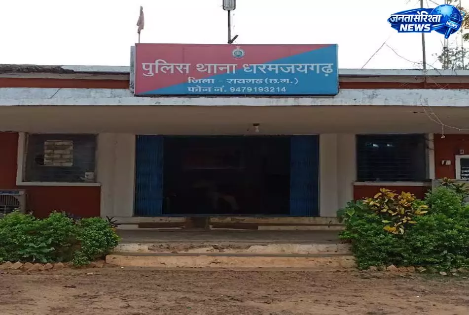 बीच सड़क व्यापारी से कट्टा अड़ाकर 50 हजार की लूट, चार नकाबपोश बदमाश फरार बीच सड़क व्यापारी से कट्टा अड़ाकर 50 हजार की लूट, चार नकाबपोश बदमाश फरार