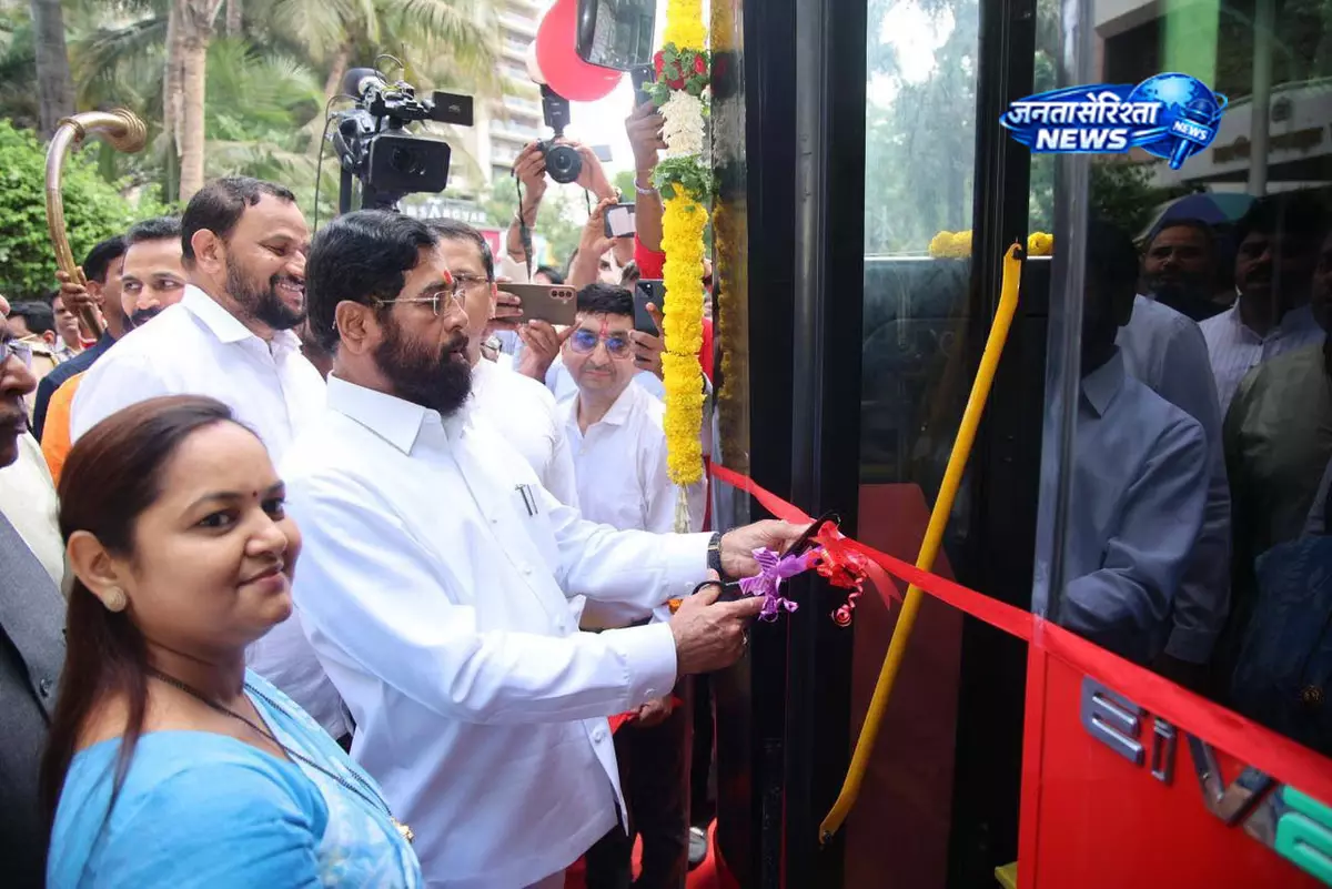 Thane : पहली इलेक्ट्रिक डबल डेकर बस लॉन्च, सार्वजनिक परिवहन को मिली नई दिशा Thane : पहली इलेक्ट्रिक डबल डेकर बस लॉन्च, सार्वजनिक परिवहन को मिली नई दिशा