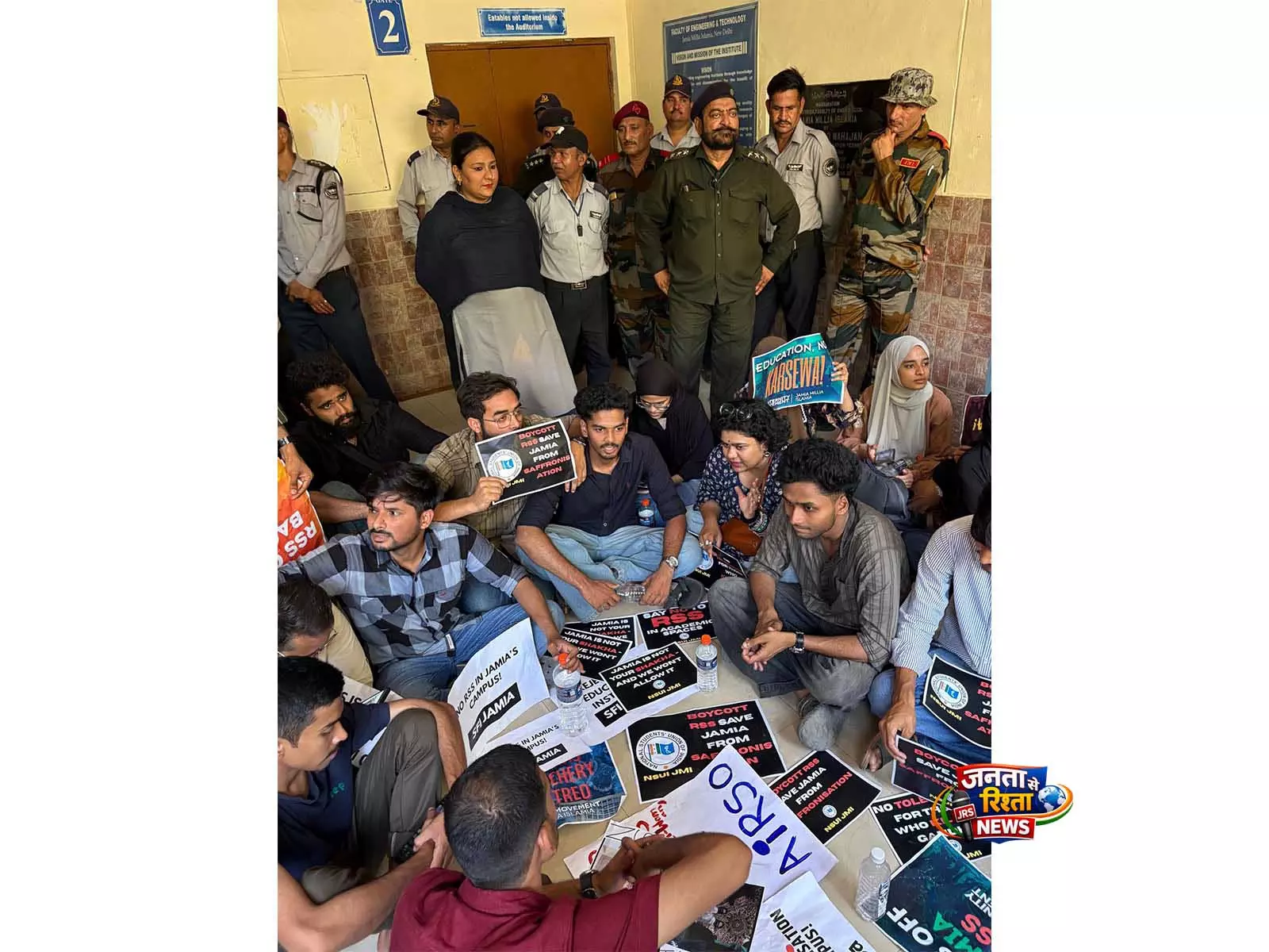 NSUI ने जामिया पर पाकिस्तान की टिप्पणियों की कड़ी आलोचना की, कहा- भारत के आंतरिक मामले गैर-समझौता योग्य NSUI ने जामिया पर पाकिस्तान की टिप्पणियों की कड़ी आलोचना की, कहा- भारत के आंतरिक मामले गैर-समझौता योग्य