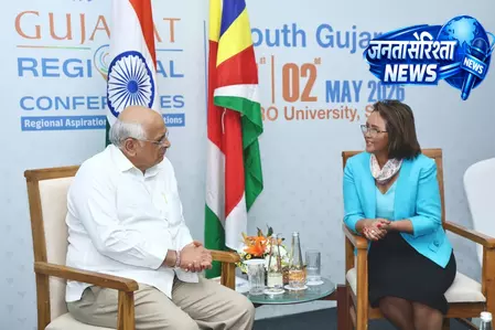 सूरत में सीएम भूपेंद्र पटेल और सेशेल्स उच्चायुक्त की मुलाकात, निवेश बढ़ाने पर जोर सूरत में सीएम भूपेंद्र पटेल और सेशेल्स उच्चायुक्त की मुलाकात, निवेश बढ़ाने पर जोर