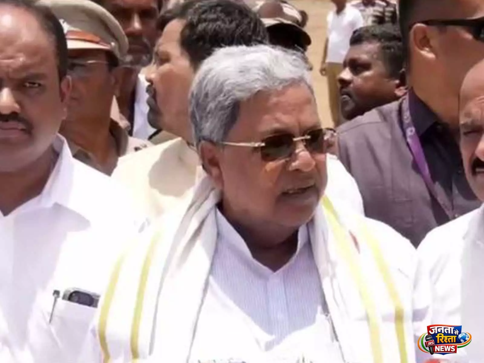 मज़दूर राष्ट्र-निर्माण के वास्तुकार हैं, कर्नाटक के मुख्यमंत्री सिद्धारमैया ने मई दिवस पर कहा मज़दूर राष्ट्र-निर्माण के वास्तुकार हैं, कर्नाटक के मुख्यमंत्री सिद्धारमैया ने मई दिवस पर कहा