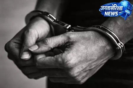 अवैध शराब के साथ एक व्यक्ति को गिरफ्तार किया, मामला दर्ज अवैध शराब के साथ एक व्यक्ति को गिरफ्तार किया, मामला दर्ज