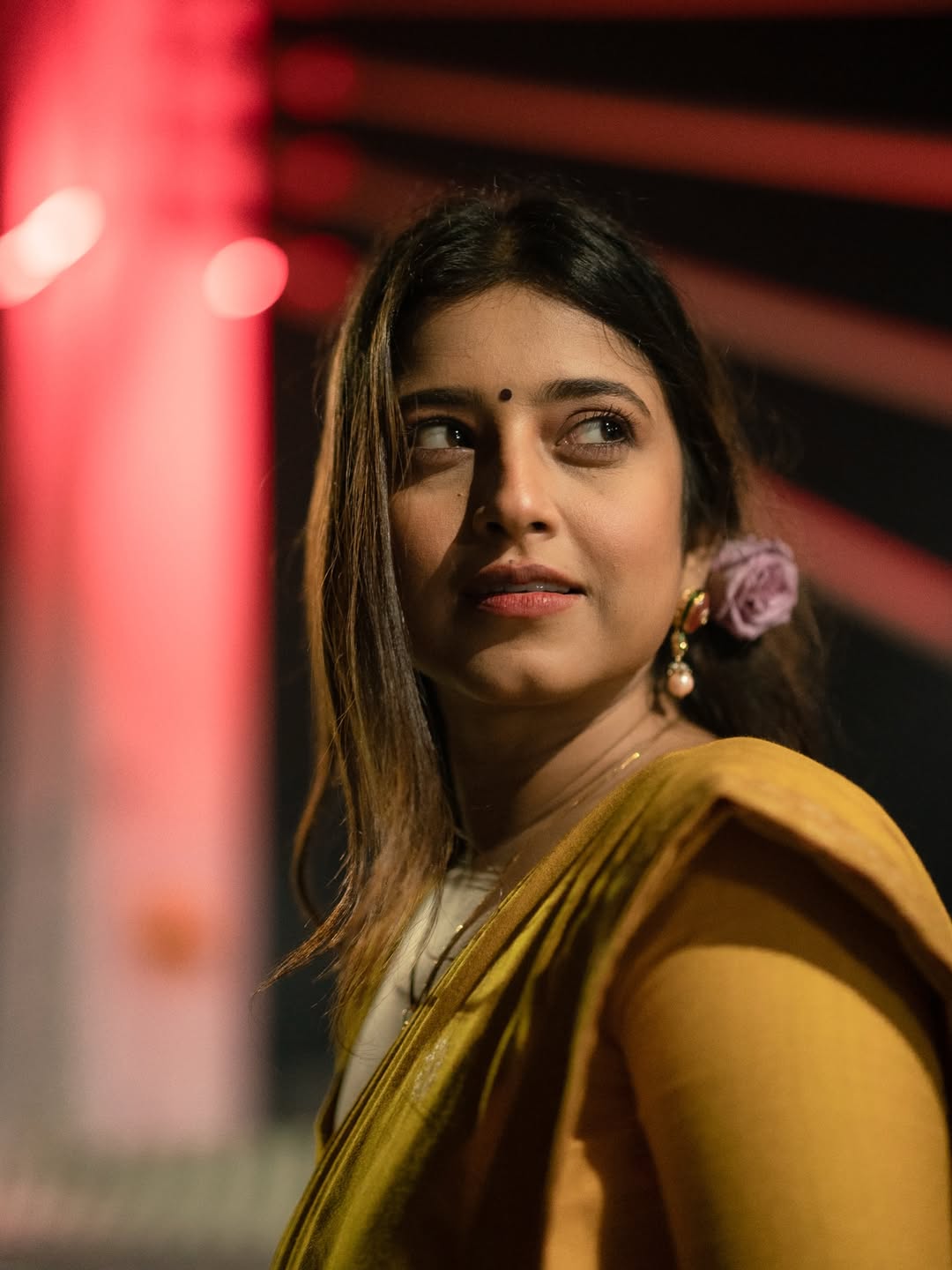 आकर्षित लुक में नजर आई डीपलीना