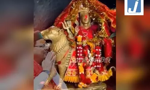 देवभूमि की ऊंची चोटियों पर सजता है मां पूर्णागिरि का दरबार, दर्शन मात्र से दूर होते हैं सारे कष्ट देवभूमि की ऊंची चोटियों पर सजता है मां पूर्णागिरि का दरबार, दर्शन मात्र से दूर होते हैं सारे कष्ट