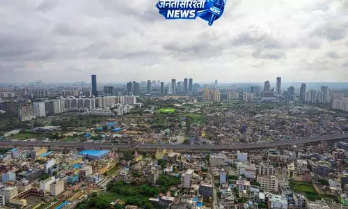 दिल्ली-NCR हाउसिंग मार्केट में 8% की बढ़ोतरी, Gurugram ने बढ़ाई ग्रोथ दिल्ली-NCR हाउसिंग मार्केट में 8% की बढ़ोतरी, Gurugram ने बढ़ाई ग्रोथ