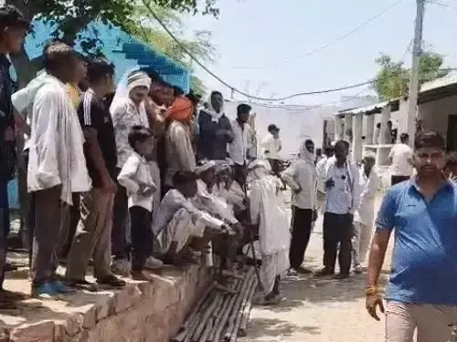Bharatpur: शादी समारोह में पति-पत्नी की मौत से सनसनी Bharatpur: शादी समारोह में पति-पत्नी की मौत से सनसनी