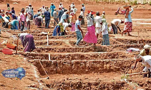 MGNREGS मजदूरों की हालत गंभीर: भीषण गर्मी में बिना छांव और पानी के काम जारी