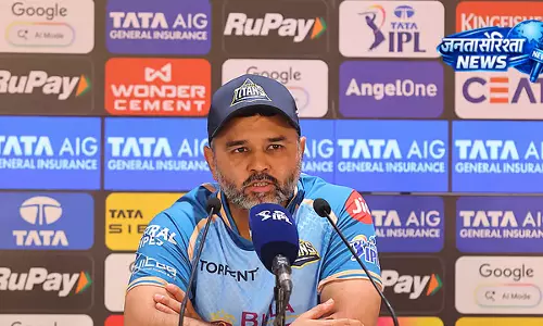 पार्थिव पटेल ने फैन को दिया करारा जवाब, IPL रिकॉर्ड को लेकर सोशल मीडिया पर बहस पार्थिव पटेल ने फैन को दिया करारा जवाब, IPL रिकॉर्ड को लेकर सोशल मीडिया पर बहस