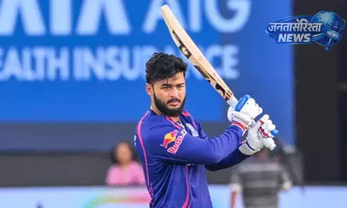 IPL 2026 विवादों के बीच ड्रेसिंग रूम आचरण पर बहस तेज, अश्विन ने दी सख्त प्रतिक्रिया IPL 2026 विवादों के बीच ड्रेसिंग रूम आचरण पर बहस तेज, अश्विन ने दी सख्त प्रतिक्रिया