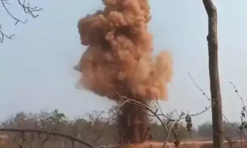 IED ब्लास्ट में DRG के 3 जवान घायल IED ब्लास्ट में DRG के 3 जवान घायल