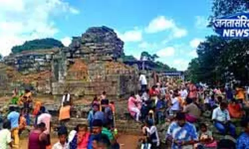 1,000 साल पुराने Mangala Devi Temple में हजारों श्रद्धालुओं ने अर्चना की