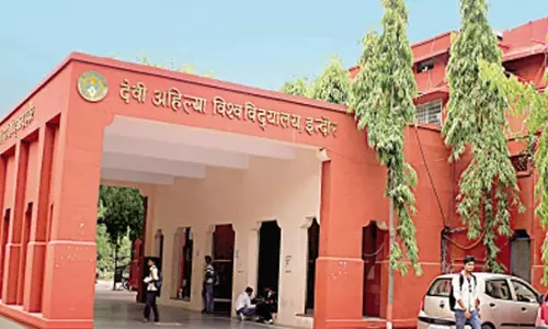 Indore : देवी अहिल्या विश्वविद्यालय का स्थापना दिवस मनाया गया Indore : देवी अहिल्या विश्वविद्यालय का स्थापना दिवस मनाया गया