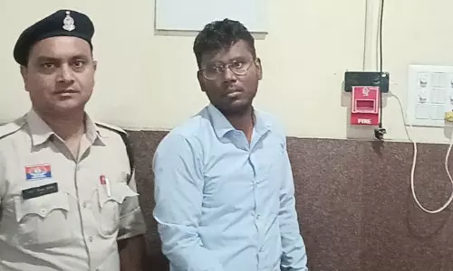 अधिकारी को आजीवन कारावास की सजा हुई अधिकारी को आजीवन कारावास की सजा हुई