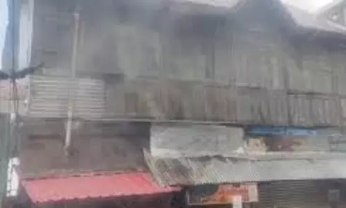 Shimla: गुरुद्वारे के पास लगी आग, दमकल ने बुझाई