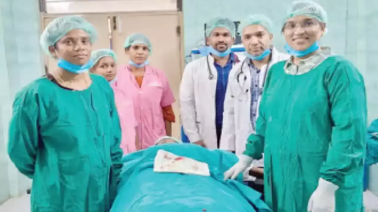 Telangana: आदिवासी स्वास्थ्य सेवा में एक बड़ी उपलब्धि पर स्थानीय लोग उत्साहित Telangana: आदिवासी स्वास्थ्य सेवा में एक बड़ी उपलब्धि पर स्थानीय लोग उत्साहित