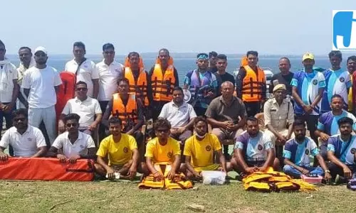 कलेक्टर के निर्देशन में गंगरेल में जल दुर्घटना से निपटने की मॉक ड्रिल आयोजित कलेक्टर के निर्देशन में गंगरेल में जल दुर्घटना से निपटने की मॉक ड्रिल आयोजित