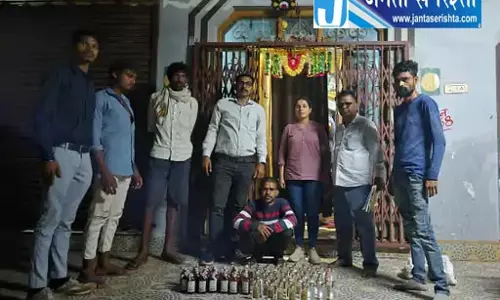 राजनांदगांव में महाराष्ट्र-एमपी ब्रांड की शराब जब्त