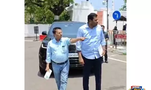 TVK नेता आधव अर्जुन ने TN CEO को पत्र लिखकर मतगणना केंद्रों पर अतिरिक्त पुलिस और ‘स्टराइल ज़ोन’ की मांग की