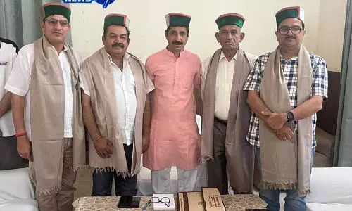 Himachal: कांग्रेस का नया अभियान, हर गांव में एक रात, जनता के बीच