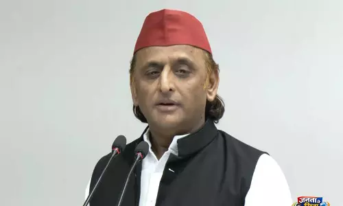 अखिलेश यादव का UP सरकार पर हमला, मुख्यमंत्री से अस्पताल की बदहाल स्थिति देखने की मांग अखिलेश यादव का UP सरकार पर हमला, मुख्यमंत्री से अस्पताल की बदहाल स्थिति देखने की मांग