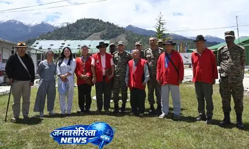 Menchuka में भारतीय सेना ने मनाई बुद्ध पूर्णिमा, सामुदायिक कार्यक्रम से बढ़े नागरिक-सैन्य संबंध Menchuka में भारतीय सेना ने मनाई बुद्ध पूर्णिमा, सामुदायिक कार्यक्रम से बढ़े नागरिक-सैन्य संबंध