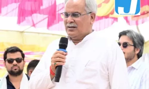 छत्तीसगढ़ में आईईडी ब्लास्ट में शहीद जवानों को पूर्व मुख्यमंत्री भूपेश बघेल ने दी श्रद्धांजलि छत्तीसगढ़ में आईईडी ब्लास्ट में शहीद जवानों को पूर्व मुख्यमंत्री भूपेश बघेल ने दी श्रद्धांजलि