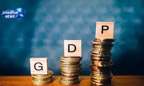 महंगाई और धीमी वेतन वृद्धि से खपत पर दबाव, FY27 GDP ग्रोथ पर असर की आशंका महंगाई और धीमी वेतन वृद्धि से खपत पर दबाव, FY27 GDP ग्रोथ पर असर की आशंका