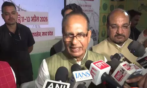 विदिशा में गेहूं खरीद ने पकड़ी रफ्तार: कृषि मंत्री चौहान ने लॉजिस्टिक्स संबंधी बाधाएं दूर कीं विदिशा में गेहूं खरीद ने पकड़ी रफ्तार: कृषि मंत्री चौहान ने लॉजिस्टिक्स संबंधी बाधाएं दूर कीं