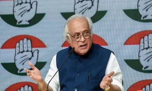 प्रधानमंत्री प्याज वितरण योजना: Scindia की टिप्पणी के बाद गर्मी को लेकर जयराम रमेश ने केंद्र का मजाक उड़ाया प्रधानमंत्री प्याज वितरण योजना: Scindia की टिप्पणी के बाद गर्मी को लेकर जयराम रमेश ने केंद्र का मजाक उड़ाया
