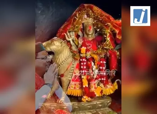 देवभूमि की ऊंची चोटियों पर सजता है मां पूर्णागिरि का दरबार, दर्शन मात्र से दूर होते हैं सारे कष्ट देवभूमि की ऊंची चोटियों पर सजता है मां पूर्णागिरि का दरबार, दर्शन मात्र से दूर होते हैं सारे कष्ट