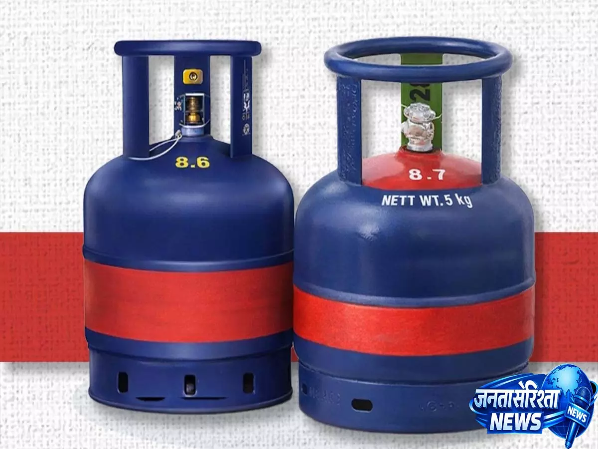 Telangana में कीमतों में रिकॉर्ड बढ़ोतरी के बीच बिना अनुमति LPG सप्लाई का खतरा बढ़ा Telangana में कीमतों में रिकॉर्ड बढ़ोतरी के बीच बिना अनुमति LPG सप्लाई का खतरा बढ़ा