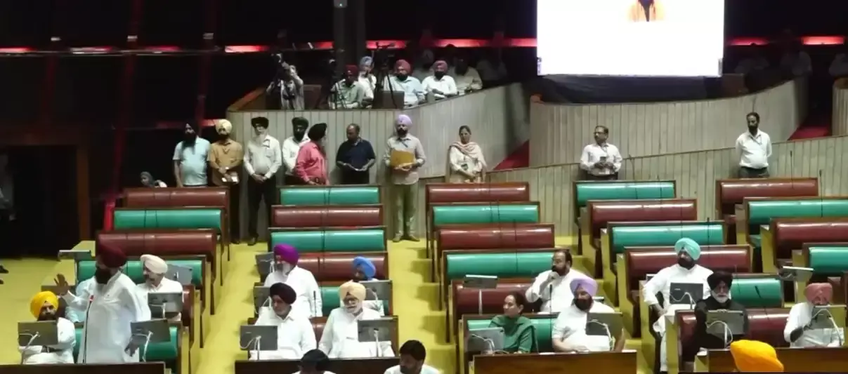 Chandigarh: सीएम और विधायकों के डोप टेस्ट को लेकर सदन में विवाद Chandigarh: सीएम और विधायकों के डोप टेस्ट को लेकर सदन में विवाद