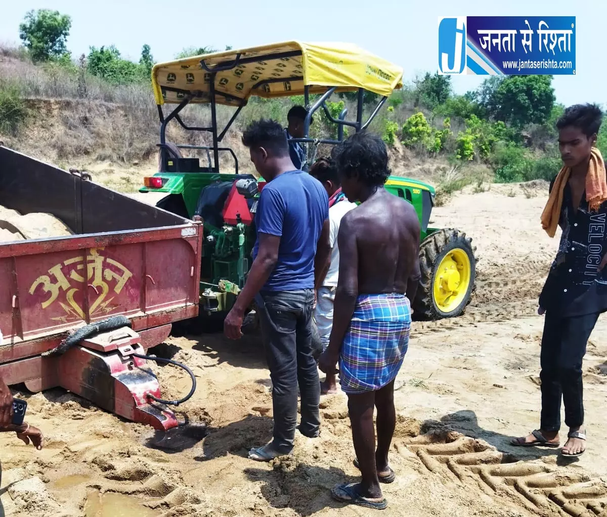 ट्रैक्टर हादसे में साक्ष्य छुपाने का खुलासा, आरोपी पर बढ़ी धाराएं ट्रैक्टर हादसे में साक्ष्य छुपाने का खुलासा, आरोपी पर बढ़ी धाराएं