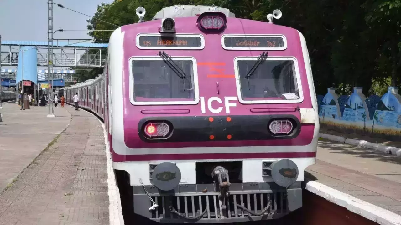 तेलंगाना ने हैदराबाद में मुफ़्त MMTS योजना के लिए MoU का मसौदा तैयार किया तेलंगाना ने हैदराबाद में मुफ़्त MMTS योजना के लिए MoU का मसौदा तैयार किया