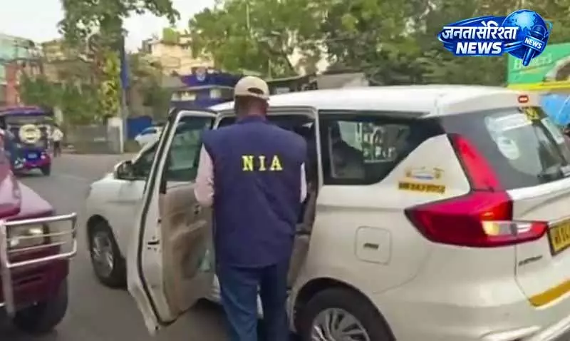 दो लोग Moga DC दफ्तर में झंडा लगाना पड़ा भारी दो लोग Moga DC दफ्तर में झंडा लगाना पड़ा भारी