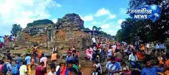 1,000 साल पुराने Mangala Devi Temple में हजारों श्रद्धालुओं ने अर्चना की 1,000 साल पुराने Mangala Devi Temple में हजारों श्रद्धालुओं ने अर्चना की