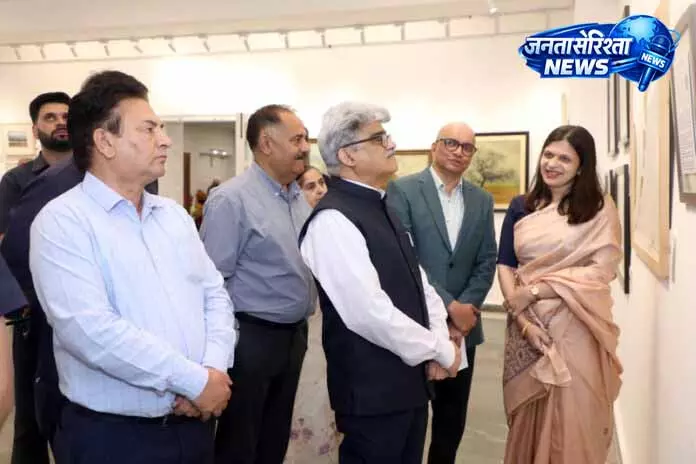 प्रदीप वाहुले की कला का जादू, CS ने किया उद्घाटन प्रदीप वाहुले की कला का जादू, CS ने किया उद्घाटन