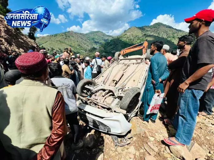 सड़क दुर्घटना में Jammu के दो लोग घायल, एक की मौत सड़क दुर्घटना में Jammu के दो लोग घायल, एक की मौत