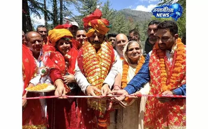Jammu: लोक संस्कृति और उत्सव का संगम, छापरी मेले का उद्घाटन Jammu: लोक संस्कृति और उत्सव का संगम, छापरी मेले का उद्घाटन