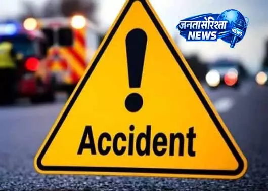 Katra-Jammu Road पर वाहन पलटा, परिवार के पांच लोग घायल Katra-Jammu Road पर वाहन पलटा, परिवार के पांच लोग घायल